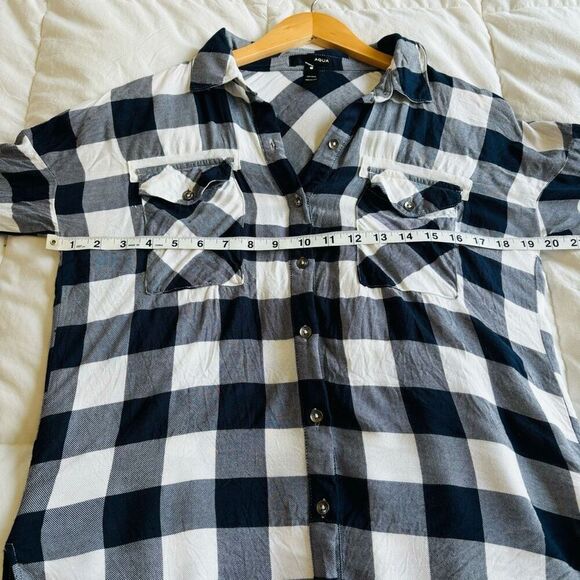 Bloomingdale’s | AQUA rails soft button down blue and white blouse‎ top size XS - Picture 3 of 5